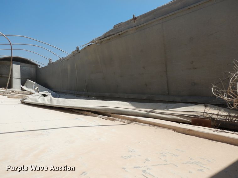 image for item DC2031 1989 East  end dump trailer