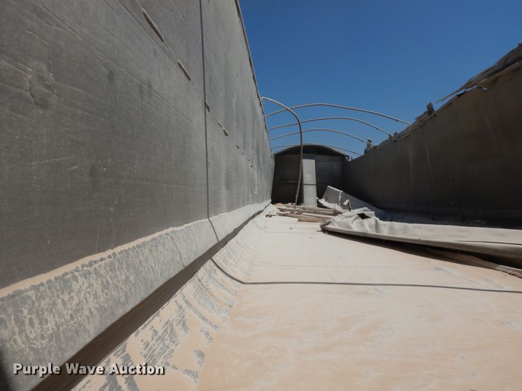 image for item DC2031 1989 East  end dump trailer