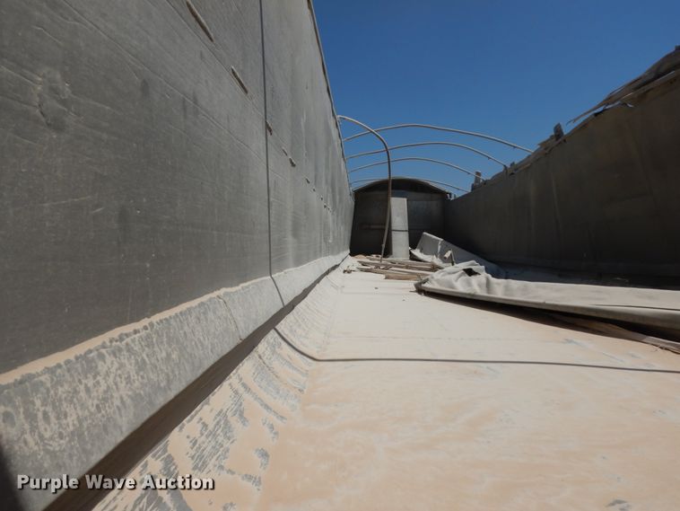 image for item DC2031 1989 East  end dump trailer