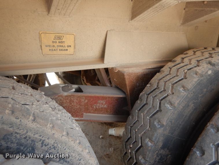 image for item DC2031 1989 East  end dump trailer