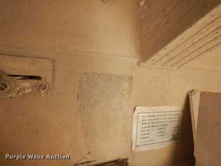 image for item DC2031 1989 East  end dump trailer