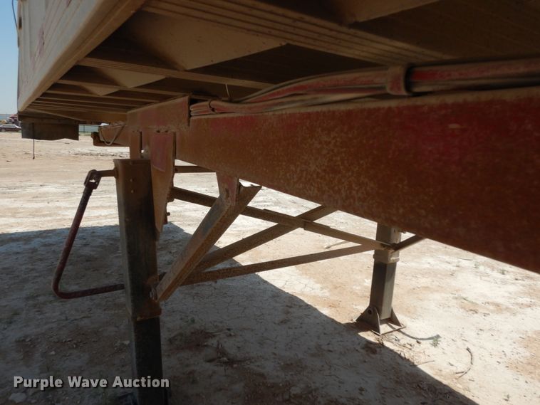 image for item DC2031 1989 East  end dump trailer