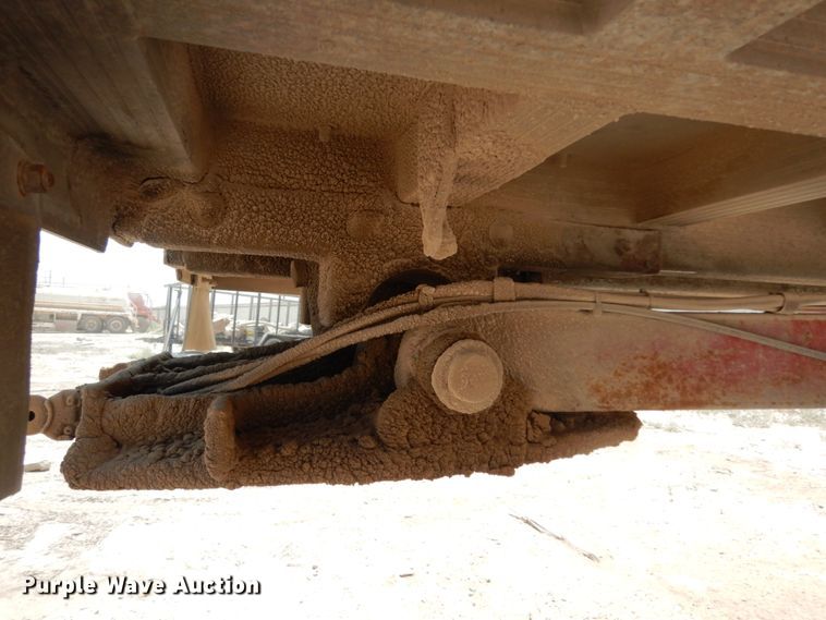 image for item DC2031 1989 East  end dump trailer