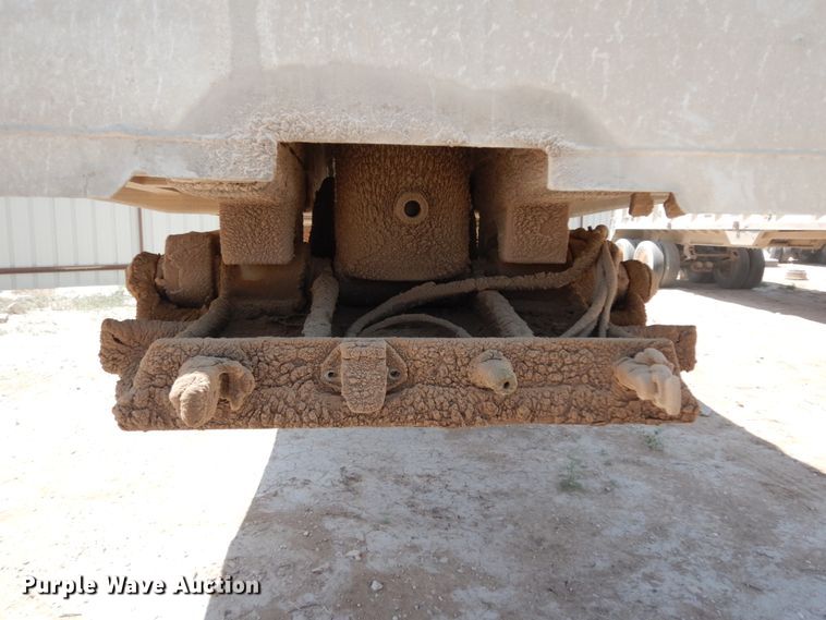 image for item DC2031 1989 East  end dump trailer