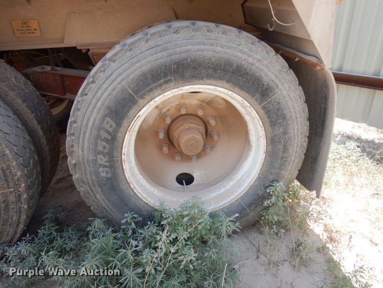 image for item DC2031 1989 East  end dump trailer