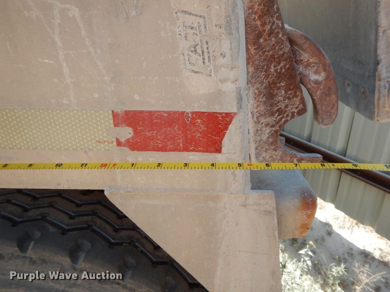 image for item DC2031 1989 East  end dump trailer