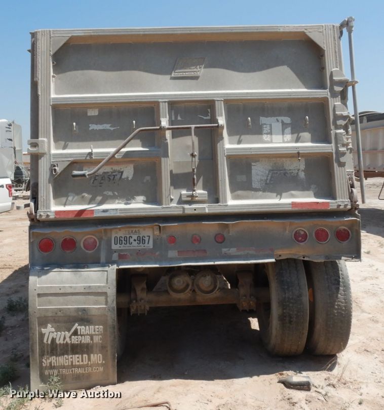 image for item DC2032 1988 East  end dump trailer