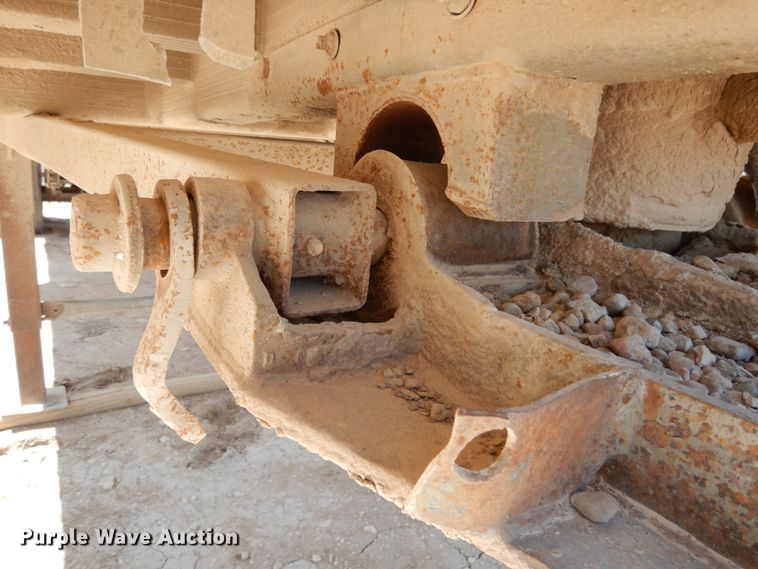 image for item DC2032 1988 East  end dump trailer