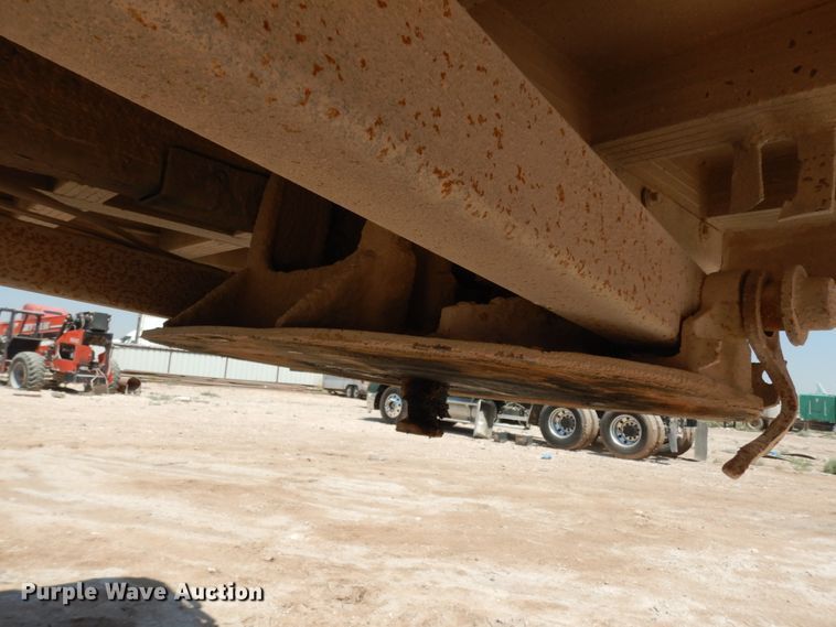 image for item DC2032 1988 East  end dump trailer