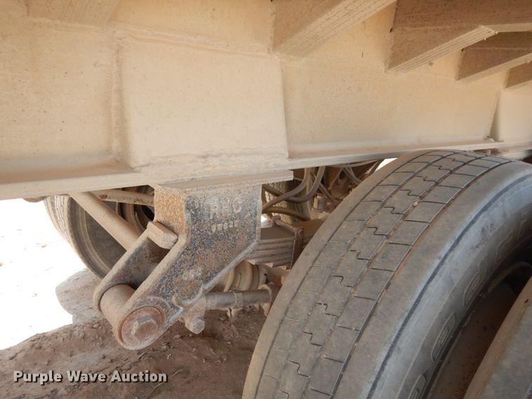 image for item DC2032 1988 East  end dump trailer