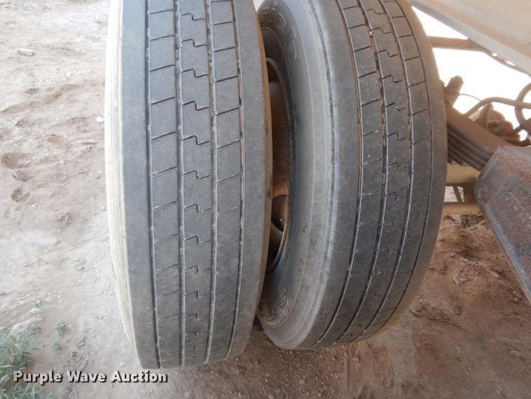 image for item DC2032 1988 East  end dump trailer