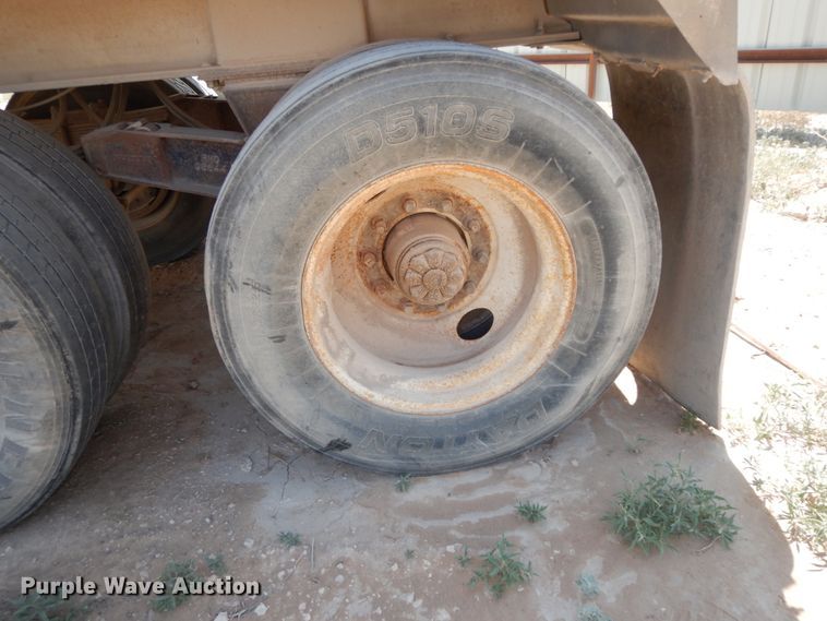 image for item DC2032 1988 East  end dump trailer