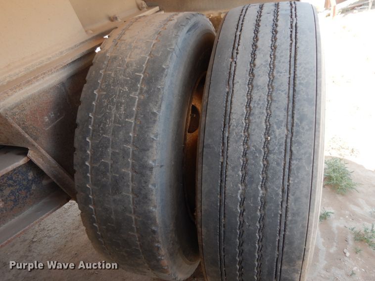 image for item DC2032 1988 East  end dump trailer