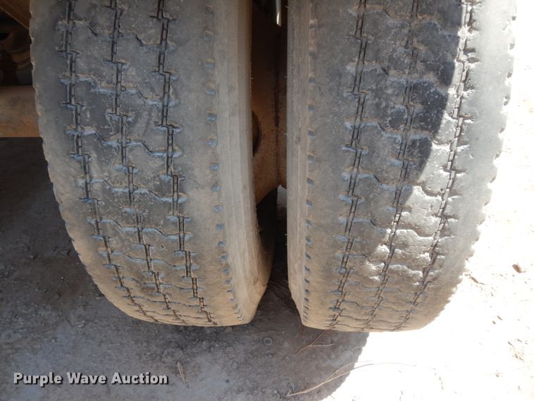 image for item DC2032 1988 East  end dump trailer