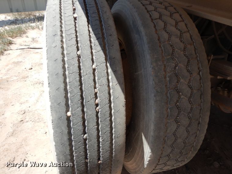 image for item DC2032 1988 East  end dump trailer