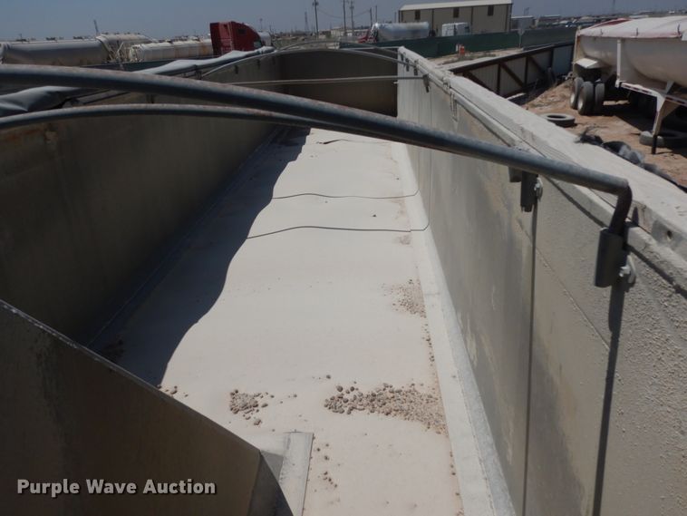 image for item DC2032 1988 East  end dump trailer