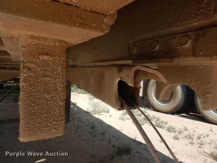 image for item DC2033 1994 Vant S-102-39  end dump trailer