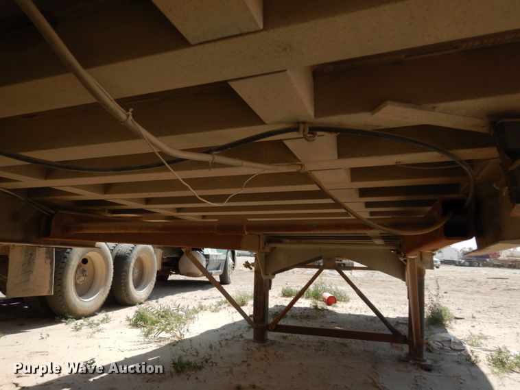 image for item DC2033 1994 Vant S-102-39  end dump trailer