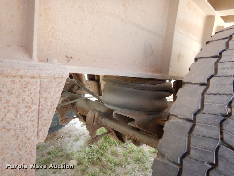 image for item DC2033 1994 Vant S-102-39  end dump trailer