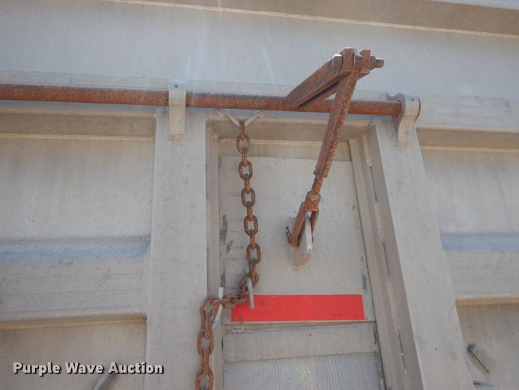 image for item DC2033 1994 Vant S-102-39  end dump trailer