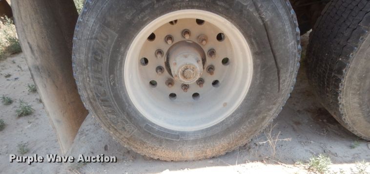 image for item DC2033 1994 Vant S-102-39  end dump trailer