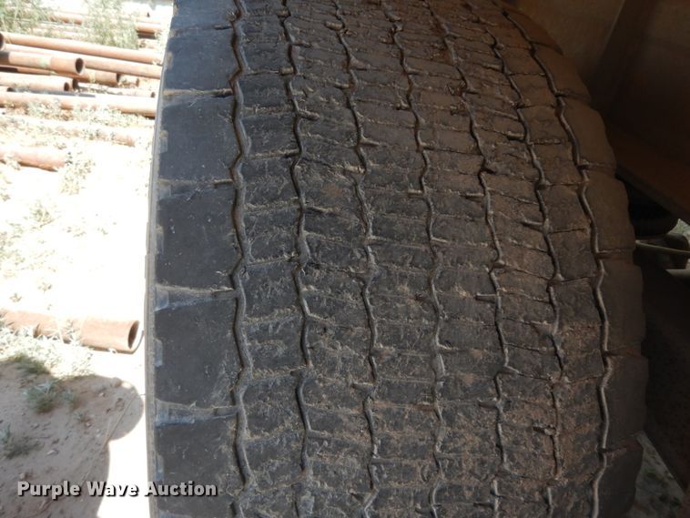 image for item DC2033 1994 Vant S-102-39  end dump trailer