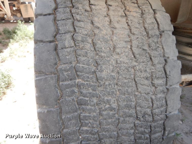 image for item DC2033 1994 Vant S-102-39  end dump trailer