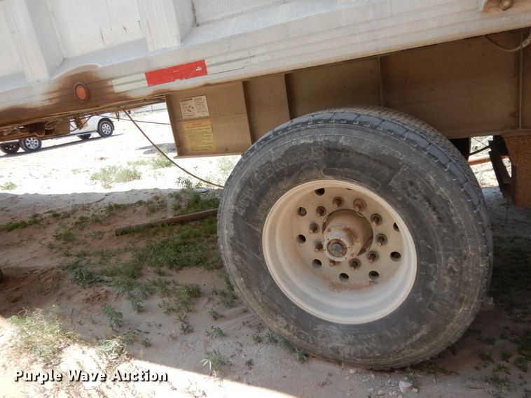 image for item DC2033 1994 Vant S-102-39  end dump trailer