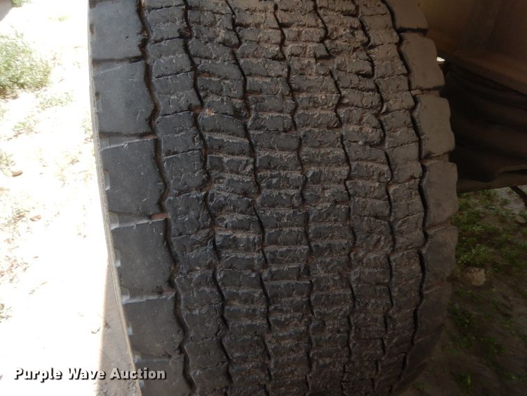 image for item DC2033 1994 Vant S-102-39  end dump trailer