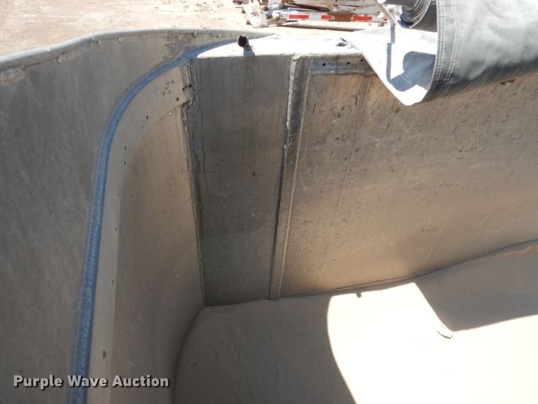 image for item DC2033 1994 Vant S-102-39  end dump trailer