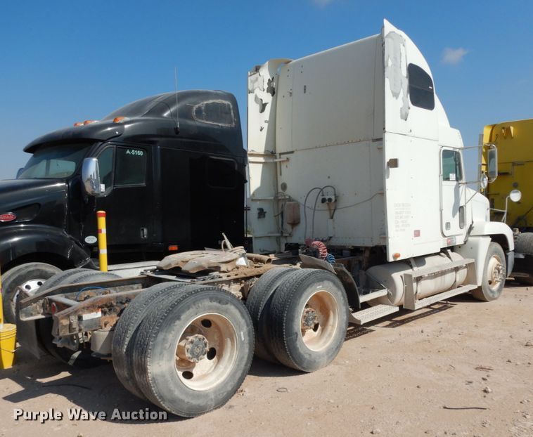 image for item DC2035 2001 Freightliner FLD120 Classic  semi truck