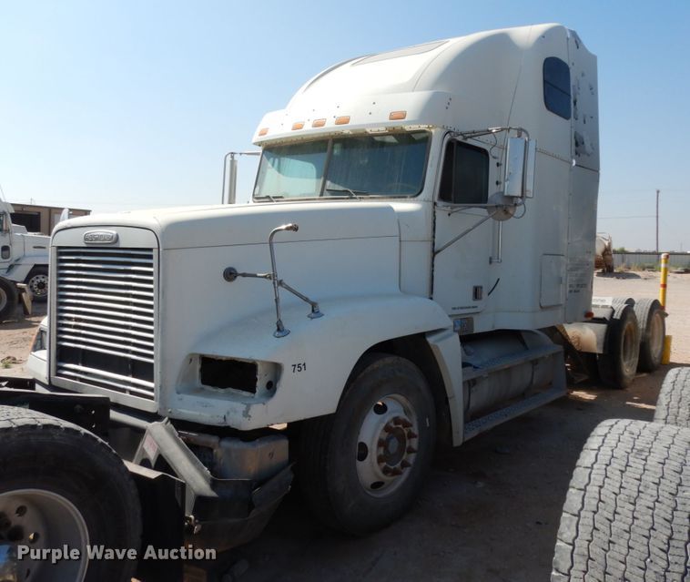 image for item DC2035 2001 Freightliner FLD120 Classic  semi truck