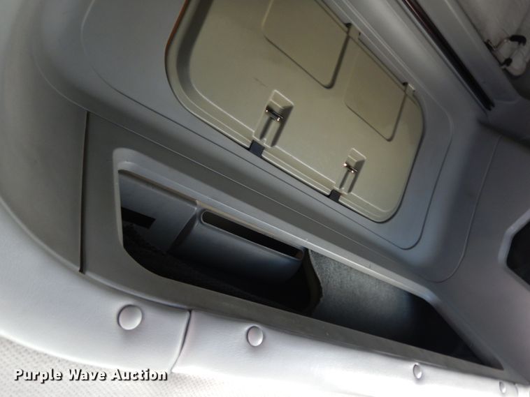 image for item DC2035 2001 Freightliner FLD120 Classic  semi truck