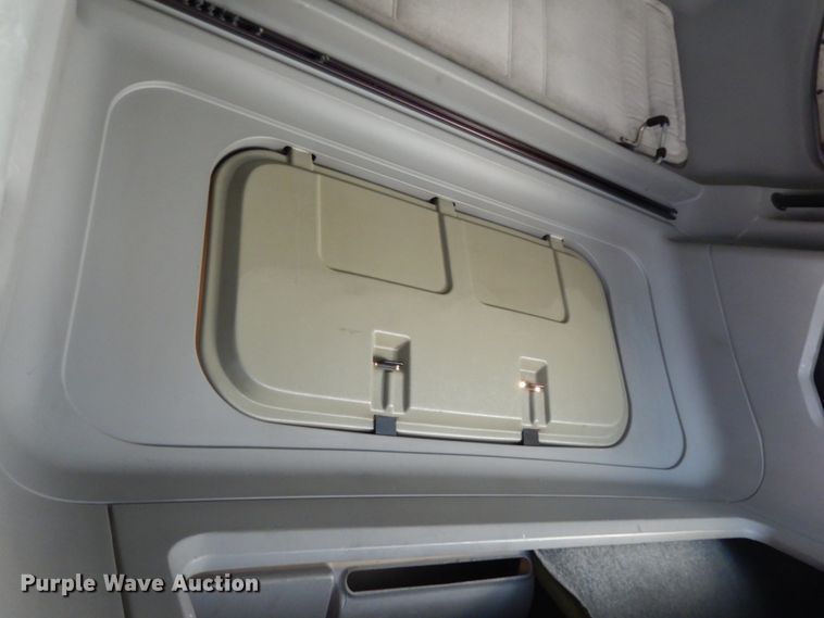 image for item DC2035 2001 Freightliner FLD120 Classic  semi truck