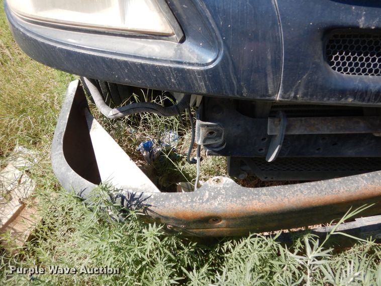 image for item DC2036 2008 Freightliner Columbia 120  semi truck