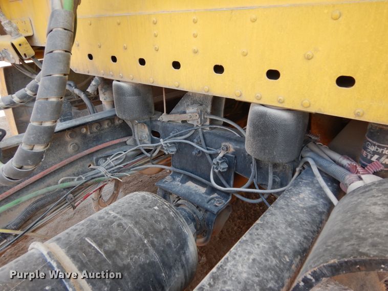 image for item DC2036 2008 Freightliner Columbia 120  semi truck