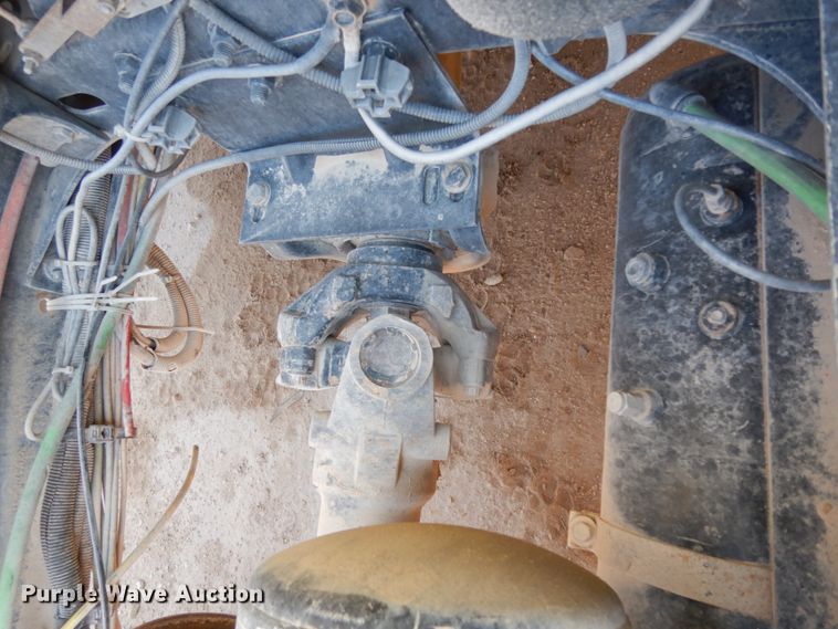 image for item DC2036 2008 Freightliner Columbia 120  semi truck