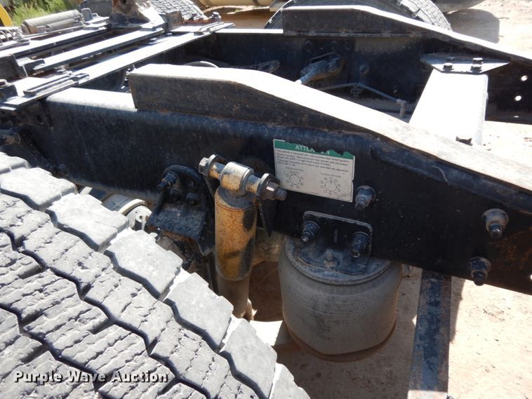 image for item DC2036 2008 Freightliner Columbia 120  semi truck