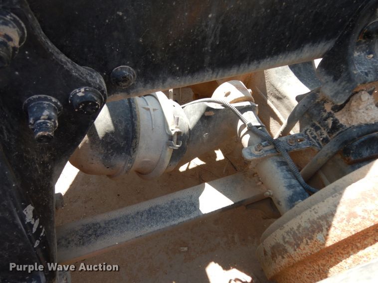 image for item DC2036 2008 Freightliner Columbia 120  semi truck