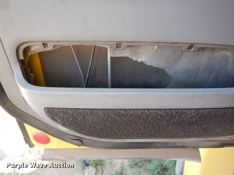 image for item DC2036 2008 Freightliner Columbia 120  semi truck