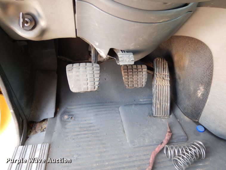 image for item DC2036 2008 Freightliner Columbia 120  semi truck