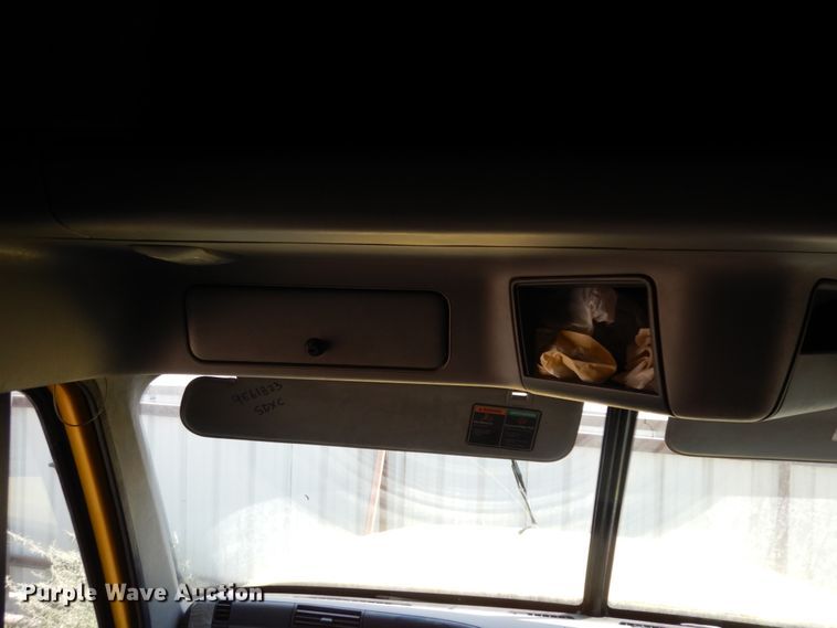 image for item DC2036 2008 Freightliner Columbia 120  semi truck