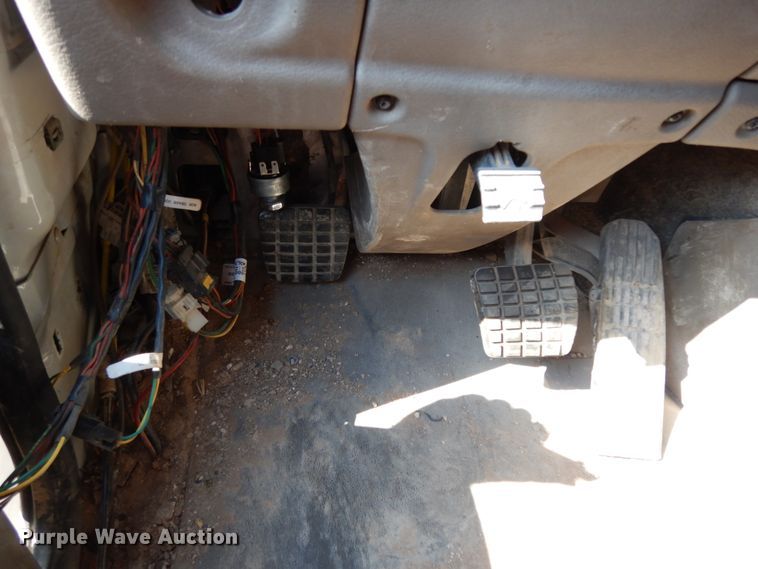 image for item DC2037 2009 Freightliner Cascadia 125  semi truck