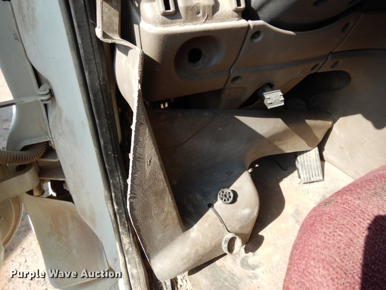 image for item DC2037 2009 Freightliner Cascadia 125  semi truck