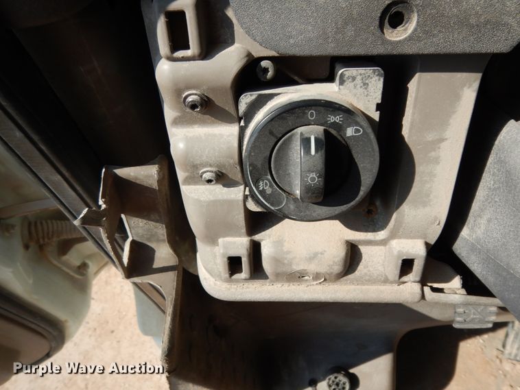 image for item DC2037 2009 Freightliner Cascadia 125  semi truck