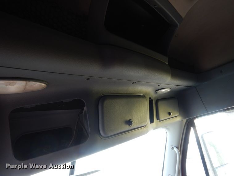 image for item DC2037 2009 Freightliner Cascadia 125  semi truck