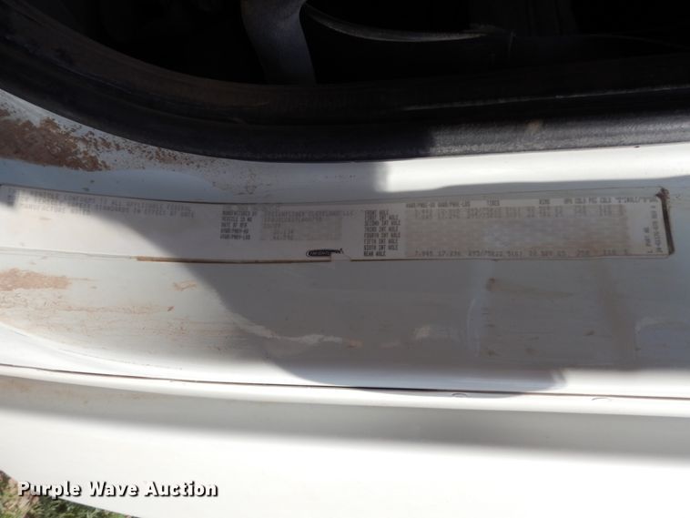 image for item DC2037 2009 Freightliner Cascadia 125  semi truck