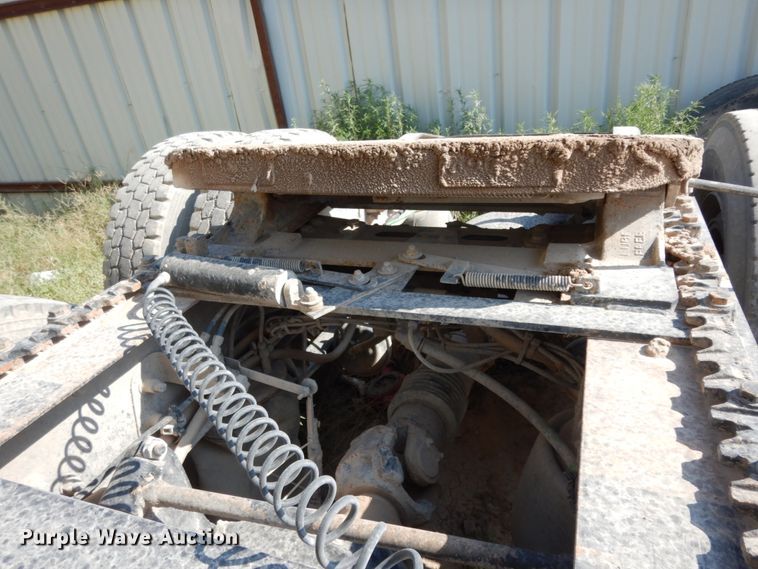 image for item DC2037 2009 Freightliner Cascadia 125  semi truck