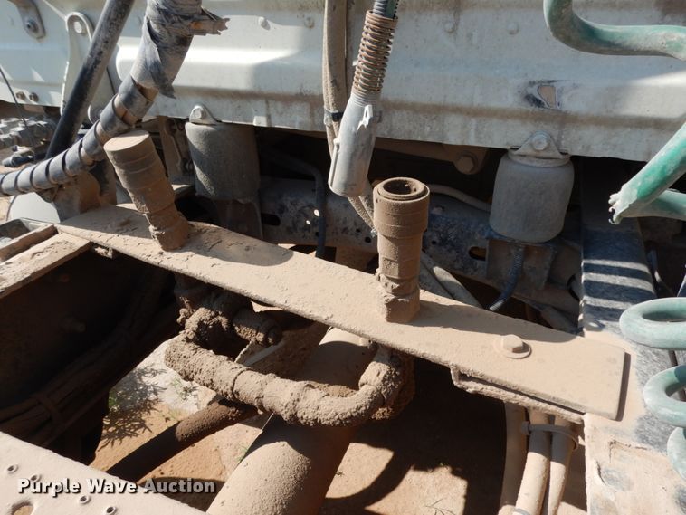 image for item DC2037 2009 Freightliner Cascadia 125  semi truck