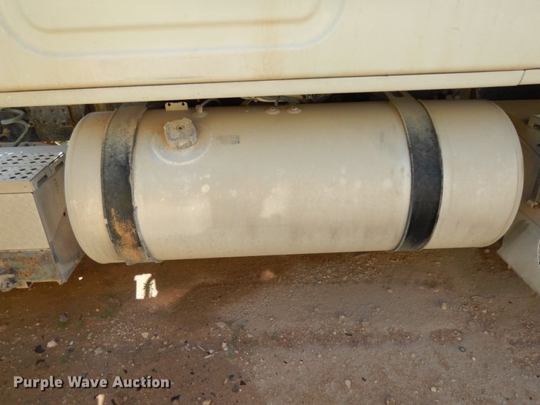 image for item DC2037 2009 Freightliner Cascadia 125  semi truck